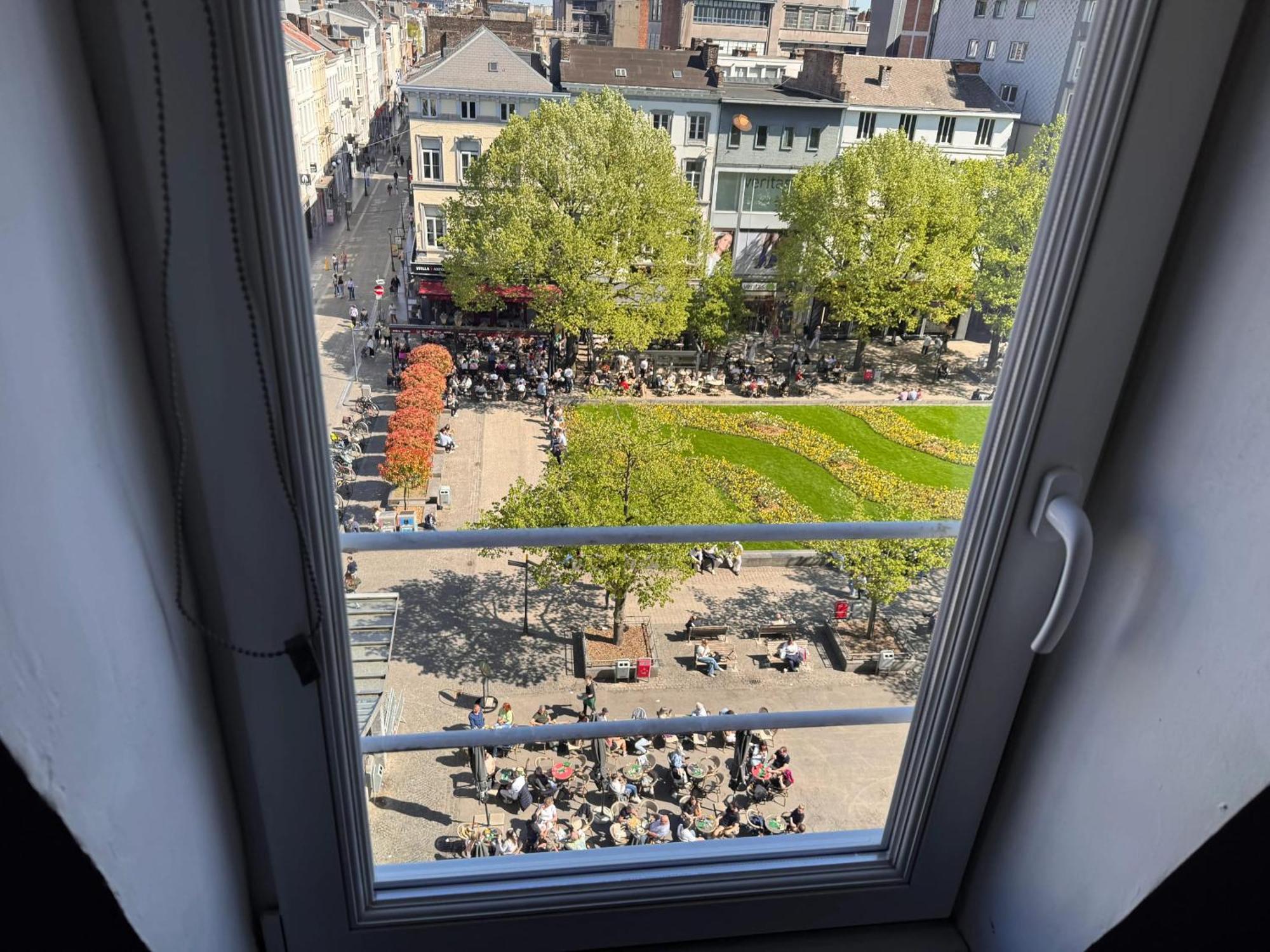 Charming Apartment In Liege City Centre With Parking Included Exterior photo